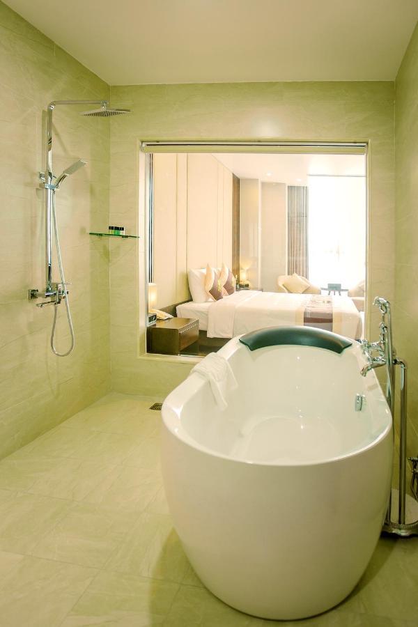 Luxury6 Hotel Mong Cai Exterior foto